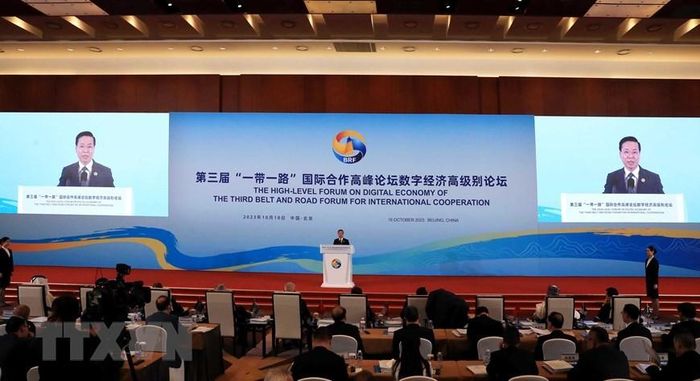 Chủ tịch nước Võ Văn Thưởng cho rằng, chuyển đổi số là xu thế tất yếu, đang diễn ra mạnh mẽ, sâu rộng trên toàn cầu.