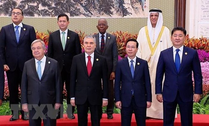 Chủ tịch nước Võ Văn Thưởng và các trưởng đoàn tham dự Hội nghị. (Ảnh: TTXVN phát)