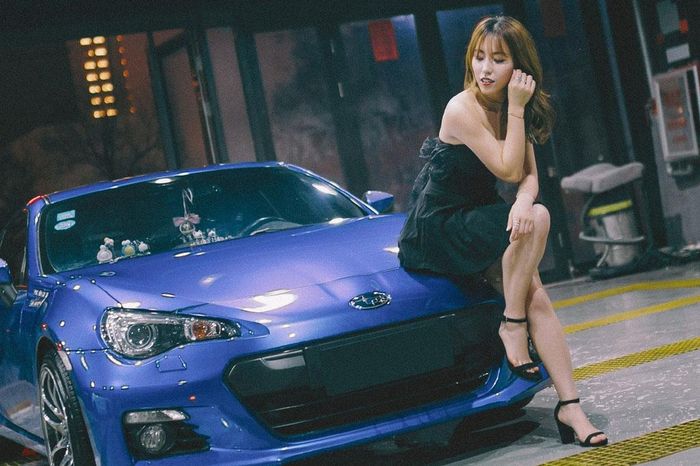 - Video Hoa hậu Tiểu Vy khoe dáng bên xe tay ga Yamaha Grande. Nguồn: Yamaha Việt Nam.