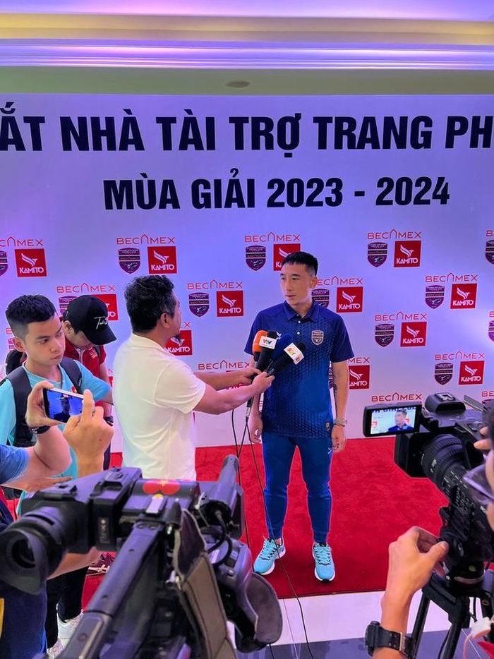 Tiền vệ kỳ cựu này có thể đảm đương vai trò nhạc trưởng B.Bình Dương ngay trong mùa giải đầu khoác áo đội bóng đất Thủ
