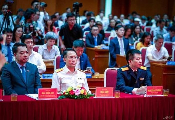 Các đại biểu tham dự “Hội nghị biểu dương người nộp thuế tiêu biểu giai đoạn 2020 – 2022”.