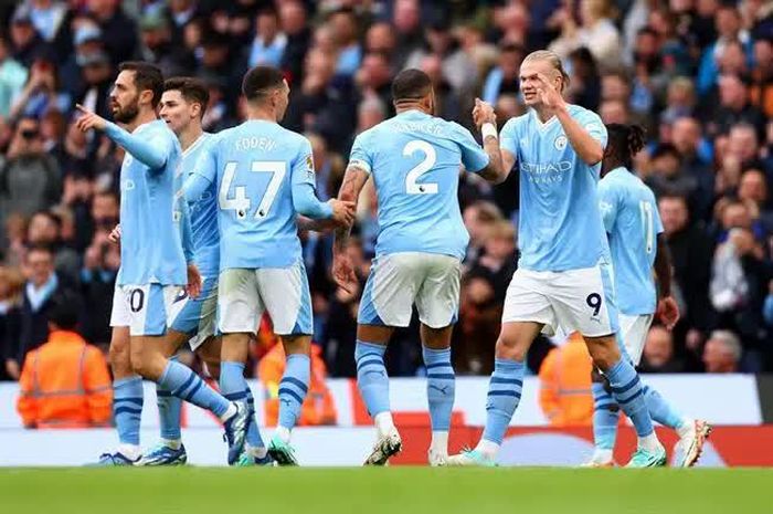 Thắng Brighton, Man City lập hai kỷ lục mới ở bóng đá Anh