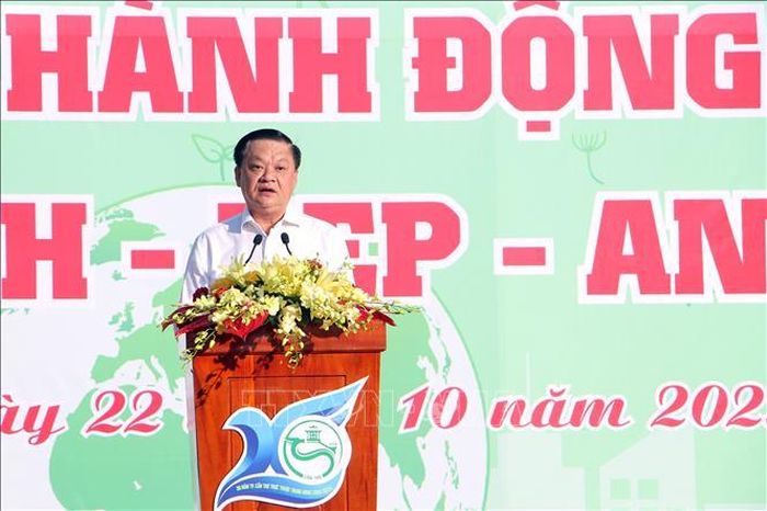 Phó Chủ tịch Ủy ban nhân dân thành phố Cần Thơ Dương Tấn Hiển phát biểu tại lễ phát động.