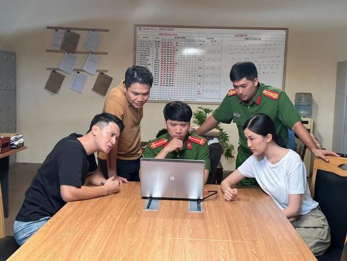 Một phân cảnh hậu trường của "Biệt dược đen"