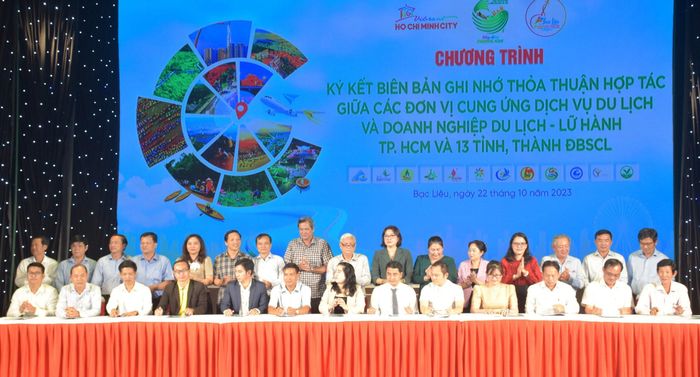 Các đơn vị cung ứng dịch vụ du lịch doanh nghiệp du lịch lữ hành TPHCM và các tỉnh, thành ĐBSCL ký ghi nhớ hợp tác
