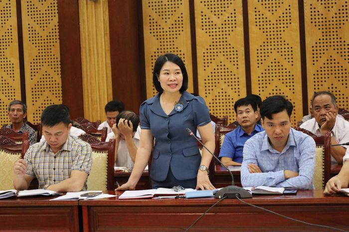 Trưởng phòng Tài nguyên và Môi trường huyện Ba Vì Nguyễn Thị Nam giải đáp những vấn đề liên quan cấp giấy chứng nhận quyền sử dụng đất.