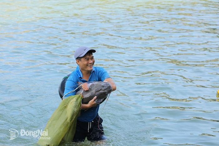 Niềm vui lớn khi bắt được cá “khủng”