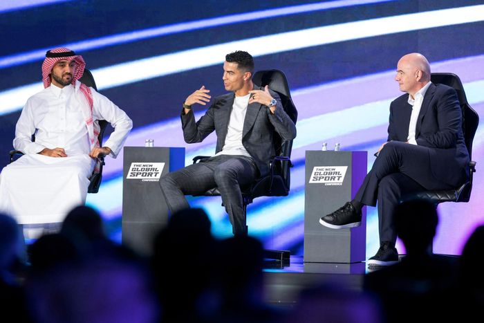 Ronaldo dự lễ công bố Esports World Cup 