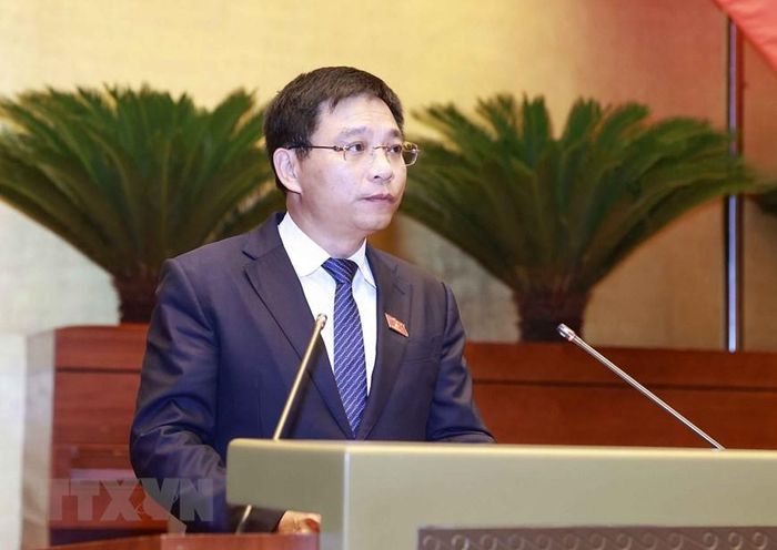 Bộ trưởng Bộ Giao thông Vận tải Nguyễn Văn Thắng trình bày báo cáo việc thu hồi đất, bồi thường, hỗ trợ, tái định cư Cảng Hàng không Quốc tế Long Thành. (Ảnh: Doãn Tấn/TTXVN)