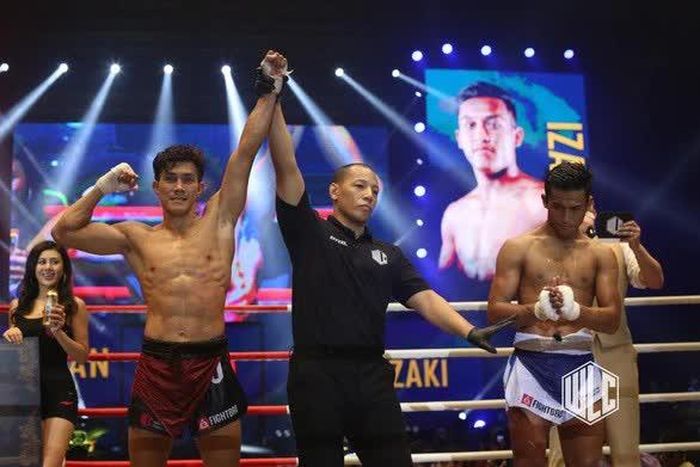 Nguyễn Trần Duy Nhất giành chiến thắng trước Izat Zaki