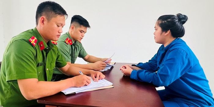 Lực lượng công an làm việc với đối tượng Trang