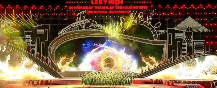 Lễ kỷ niệm diễn ra với quy mô lớn.
