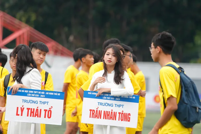 Những nữ sinh luôn thu hút mọi ánh nhìn