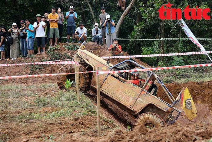 Có lẽ đường đua này đòi hỏi nhiều kỹ năng từ các tay lái. Sự phối hợp nhịp nhàng, đưa tời, điều khiển xe,...
