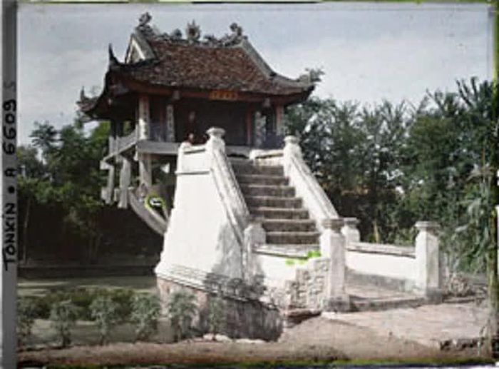 Chùa Một Cột. Ảnh màu của Bảo tàng Albert Kahn, 1919