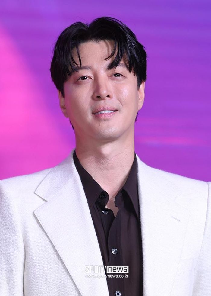 Celebrity là bộ phim gần nhất mà Lee Dong Gun góp mặt, nhưng ngoại hình của nam diễn viên khiến nhiều người thất vọng