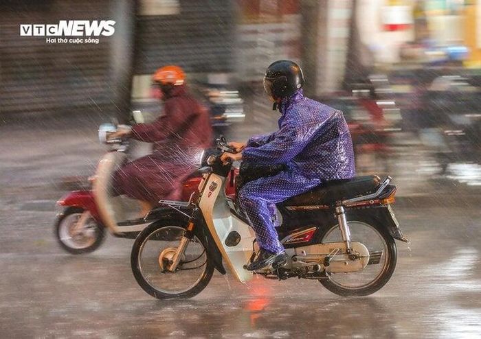 Từ nay đến đêm 31/10, khu vực Hà Tĩnh đến Phú Yên có mưa vừa, mưa to, có nơi mưa rất to.