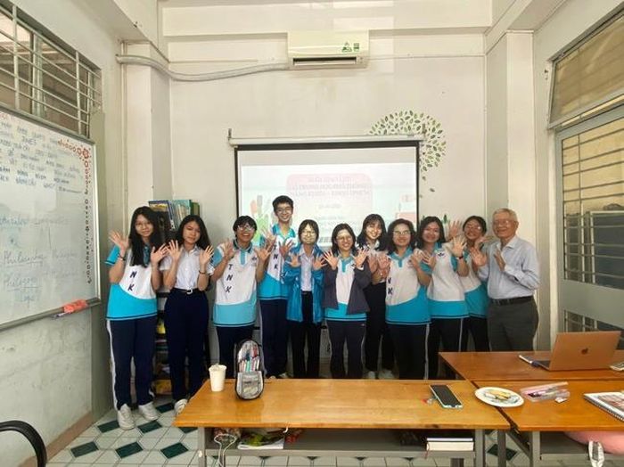 Với học sinh Trường Phổ thông Năng khiếu