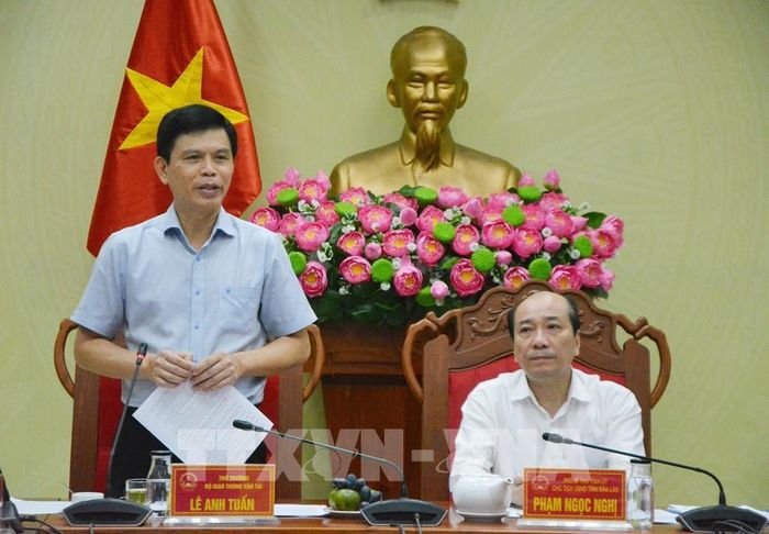 Ông Lê Anh Tuấn, Thứ trưởng Bộ Giao thông vận tải, phát biểu tại cuộc họp. Ảnh: Tuấn Anh - TTXVN 