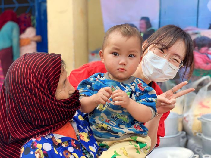 Niềm vui làm thiện nguyện. Ảnh: HoaHoavn