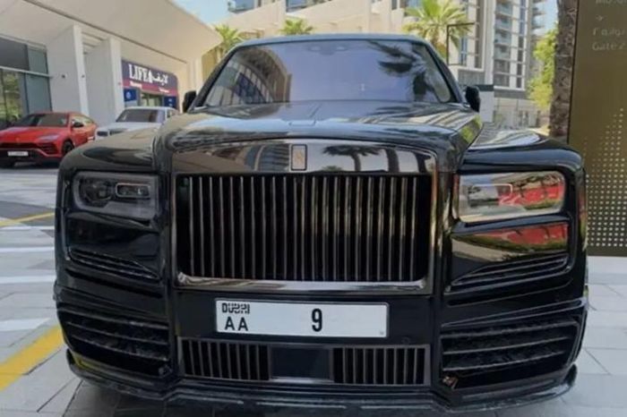 Năm 2021, biển số AA9 được bán đấu giá với giá 10 triệu USD tại Dubai. Số tiền đấu giá này để cho quỹ từ thiện