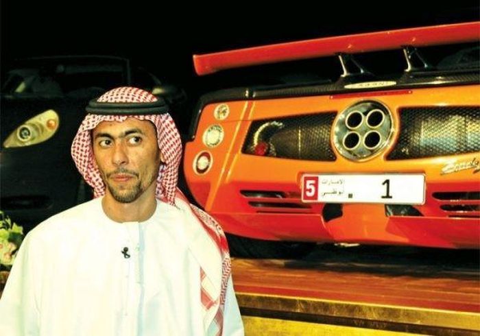 Biển số 1 - Abu Dhabi có giá 9,5 triệu USD của ông trùm bất động sản Saeed Abdul Ghaffar Khouri