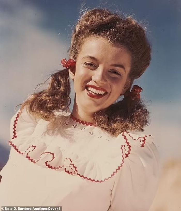 Ảnh Monroe chụp năm 1947