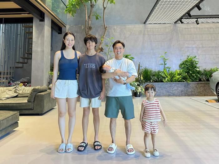 Sau 4 năm kết hôn, hôn nhân của Cường Đô La - Đàm Thu Trang bên cạnh các con khiến nhiều người ngưỡng mộ. 