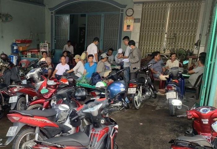 Nhóm đối tượng tụ tập đánh bạc qua mạng bị bắt quả tang.