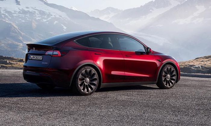 Tesla đã giảm mạnh giá Model Y, mẫu xe bán chạy nhất châu Âu và các loại xe khác. Điều đó có thể ảnh hưởng đến giá trị còn lại của tất cả xe điện.
