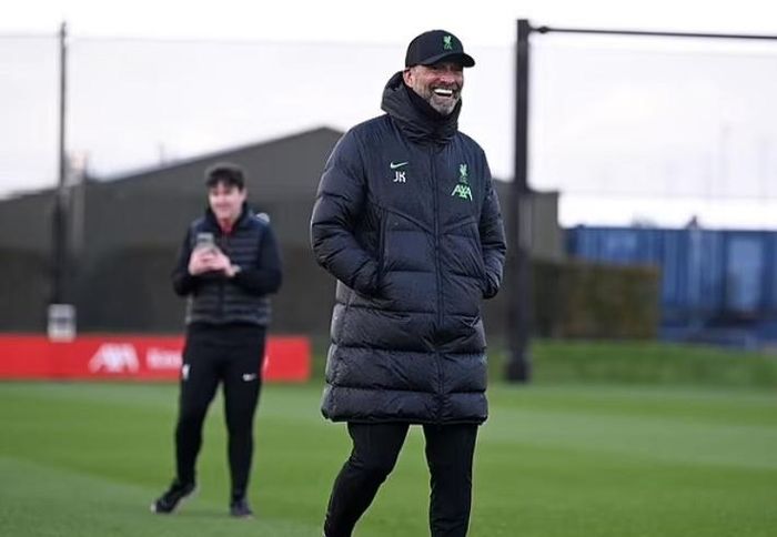  Jurgen Klopp đang hy vọng sử dụng các mối quan hệ của mình ở Đức để có được chữ ký của cầu thủ 20 tuổi này.