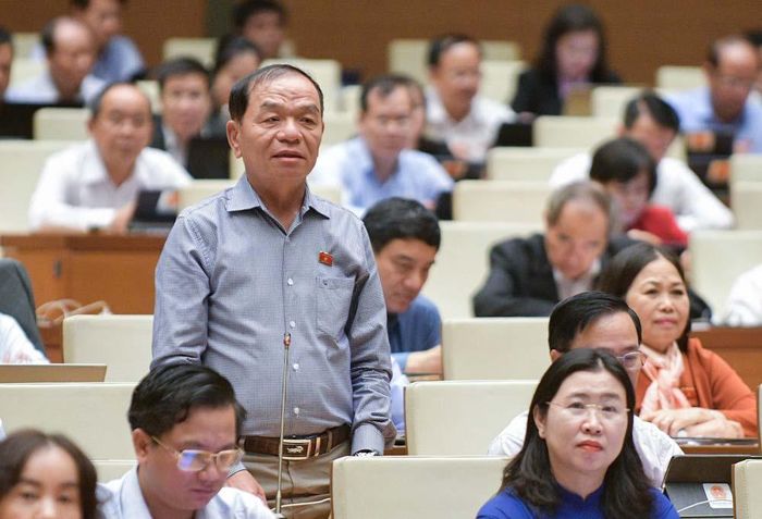 Đại biểu Lê Thanh Vân (Đoàn đại biểu Quốc hội tỉnh Cà Mau) chất vấn và tranh luận đối với Tổng thanh tra Chính phủ xung quanh việc lập tổ công tác xem xét, sửa đổi kết luận tại dự án Sài Gòn - Đại Ninh (Lâm Đồng).