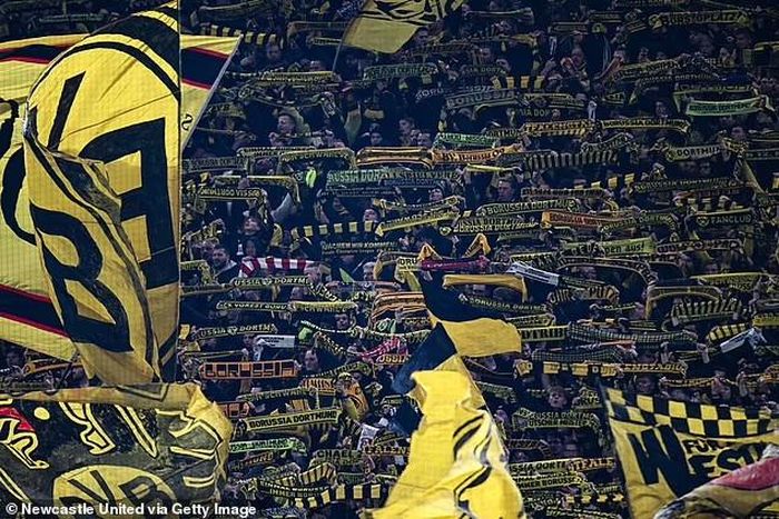 Người hâm mộ Dortmund từng lên tiếng biểu tình về những vấn đề mà họ không đồng tình. Ảnh: Getty Images