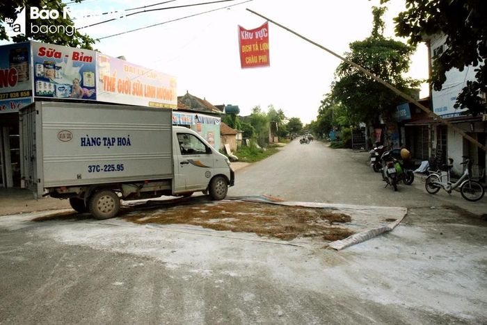  Khi xảy ra ổ dịch tả lợn châu Phi, các địa phương thực hiện các giải pháp phòng chống dịch theo quy định. Ảnh: Xuân Hoàng 
