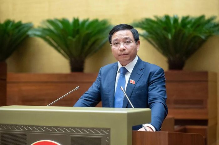 Bộ trưởng Bộ Giao thông-Vận tải Nguyễn Văn Thắng báo cáo Quốc hội. (Ảnh: CTV/Vietnam+)