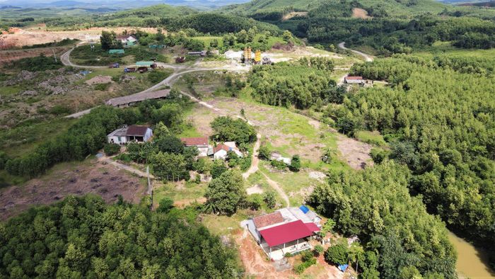 Ông Nguyễn Hữu Khánh – Cán bộ địa chính xã Kỳ Thượng cho biết, dự án ảnh hưởng hơn 700 hộ dân 1.500ha đất, chủ yếu đất nông nghiệp. 