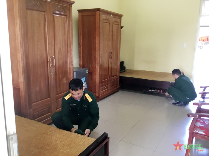 Phòng ở của cán bộ, nhân viên đơn vị. 