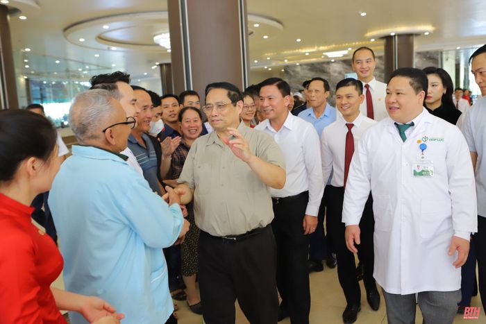Thủ tướng Chính phủ Phạm Minh Chính thăm Bệnh viện đa khoa Quốc tế Hợp Lực - Nghi Sơn...