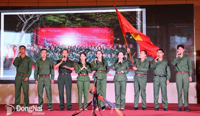 Tiết mục văn nghệ trong chương trình họp mặt