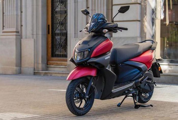  Sản phẩm được trang bị khối động cơ BlueCore 125cc làm mát bằng không khí, tích hợp mô tơ trợ lực điện. 