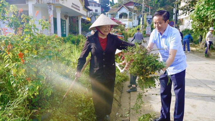Ông Phan Đăng Toàn, TUV , Bí thư Thị ủy, Chủ tịch HĐND thị xã Sa Pa cho biết: “Đề án xây dựng Sa Pa sạch là một cuộc vận động rất lớn nhằm nâng cao nhận thức, trách nhiệm của các cơ quan quản lý nhà nước và người dân trong công tác bảo vệ môi trường nhằm đảm bảo môi trường Khu du lịch Quốc gia Sa Pa “Sạch - Đẹp - Văn minh“. Việc làm này không chỉ nâng cao chất lượng cuộc sống của người dân mà còn đẹp trong mắt du khách đến với Sa Pa".