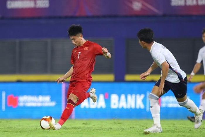 Văn Đô không còn được HLV Troussier tin dùng như trước. Ảnh: Hoàng Linh