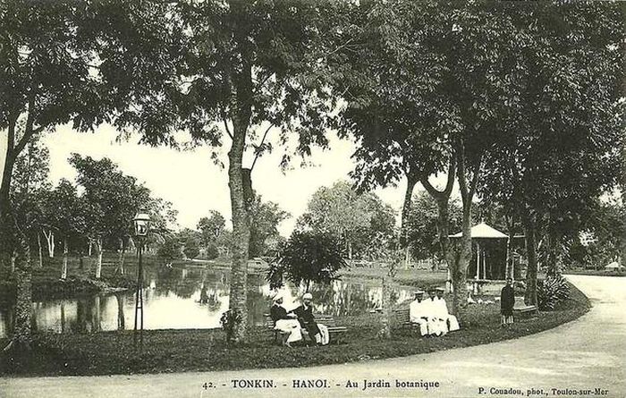 Quang cảnh bên trong