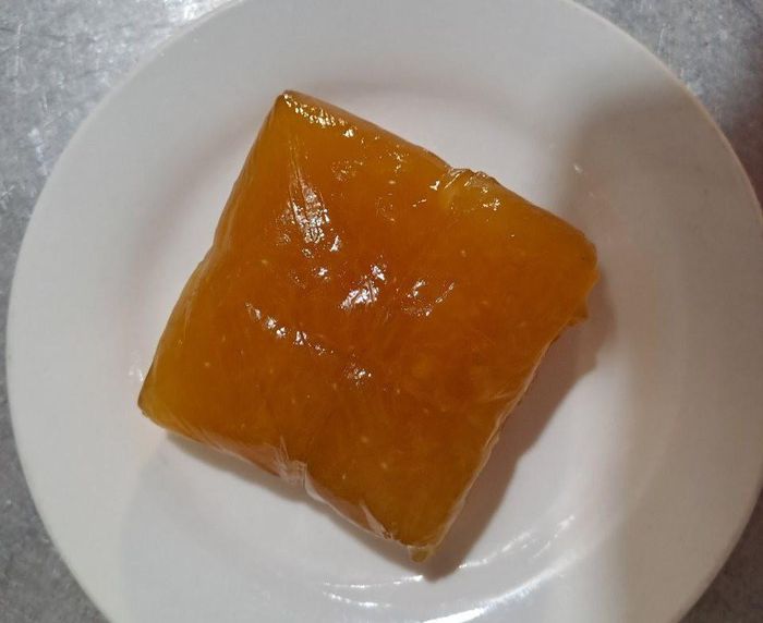 Chiếc bánh gio vuông ở làng Thượng Trì.