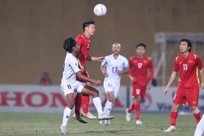 Cho dù xem xét ở khía cạnh nào thì Hùng Dũng và đồng đội ở ĐT Việt Nam vẫn nhỉnh hơn Philippines rất nhiều về khả năng chơi bóng. Ảnh: Hoàng Linh