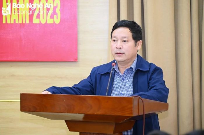 Đồng chí Lê Quốc Khánh - Phó Trưởng ban Thường trực Ban Tổ chức Tỉnh ủy phát biểu tại hội nghị. Ảnh: Thành Cường
