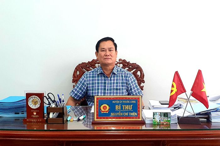  Ông Nguyễn Chí Thiện, Bí thư Huyện ủy Phước Long. 