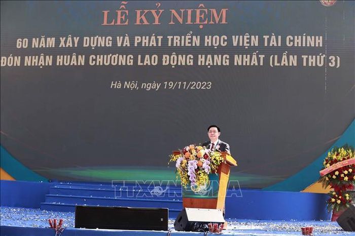 Chủ tịch Quốc hội Vương Đình Huệ phát biểu. Ảnh: Doãn Tấn/TTXVN