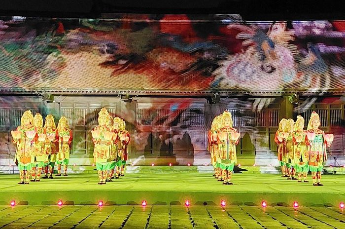 Chương trình nghệ thuật “Di sản hội tụ” kết hợp trình chiếu ánh sáng 3D và biểu diễn nhã nhạc cung đình Huế tại Khu di tích Văn Miếu - Quốc Tử Giám, ngày 18-11.