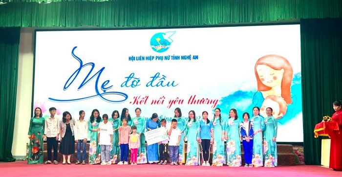 Chương trình Mẹ đỡ đầu tại tỉnh Nghệ An. Nguồn ảnh Sở VHTT Nghệ An